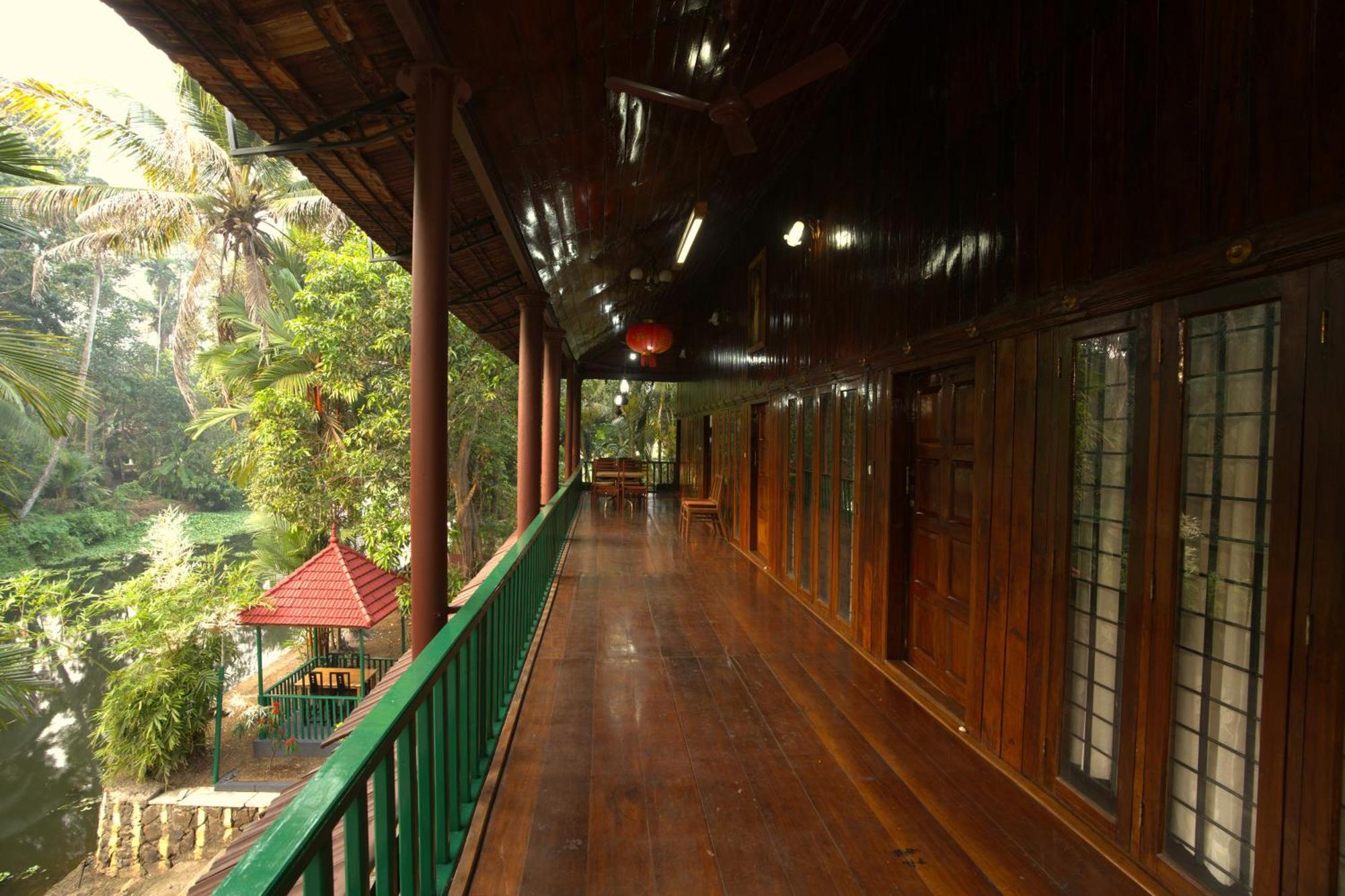 Garggi Backwater Retreat Hotel Kottajam Kültér fotó
